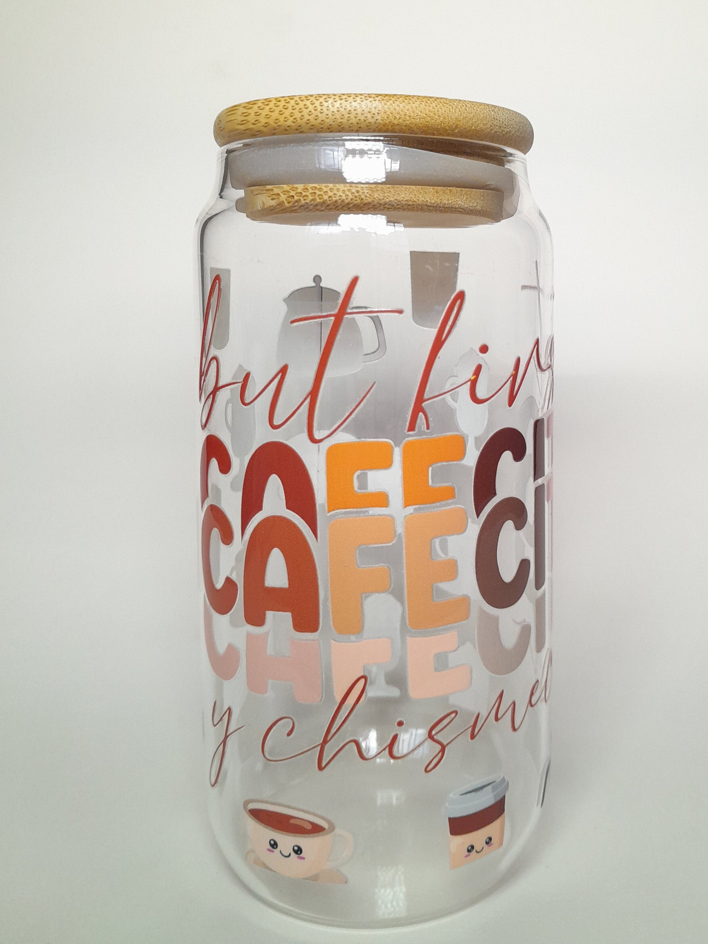 Cafecito Y Chisme Glass Cup